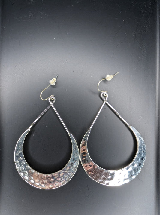 Beaten hoop Earrings